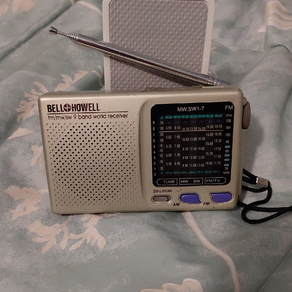 Silver 9-Band Portable Radio